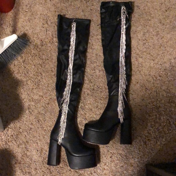 Power trip fringe thigh high boots - Picture 2 of 3